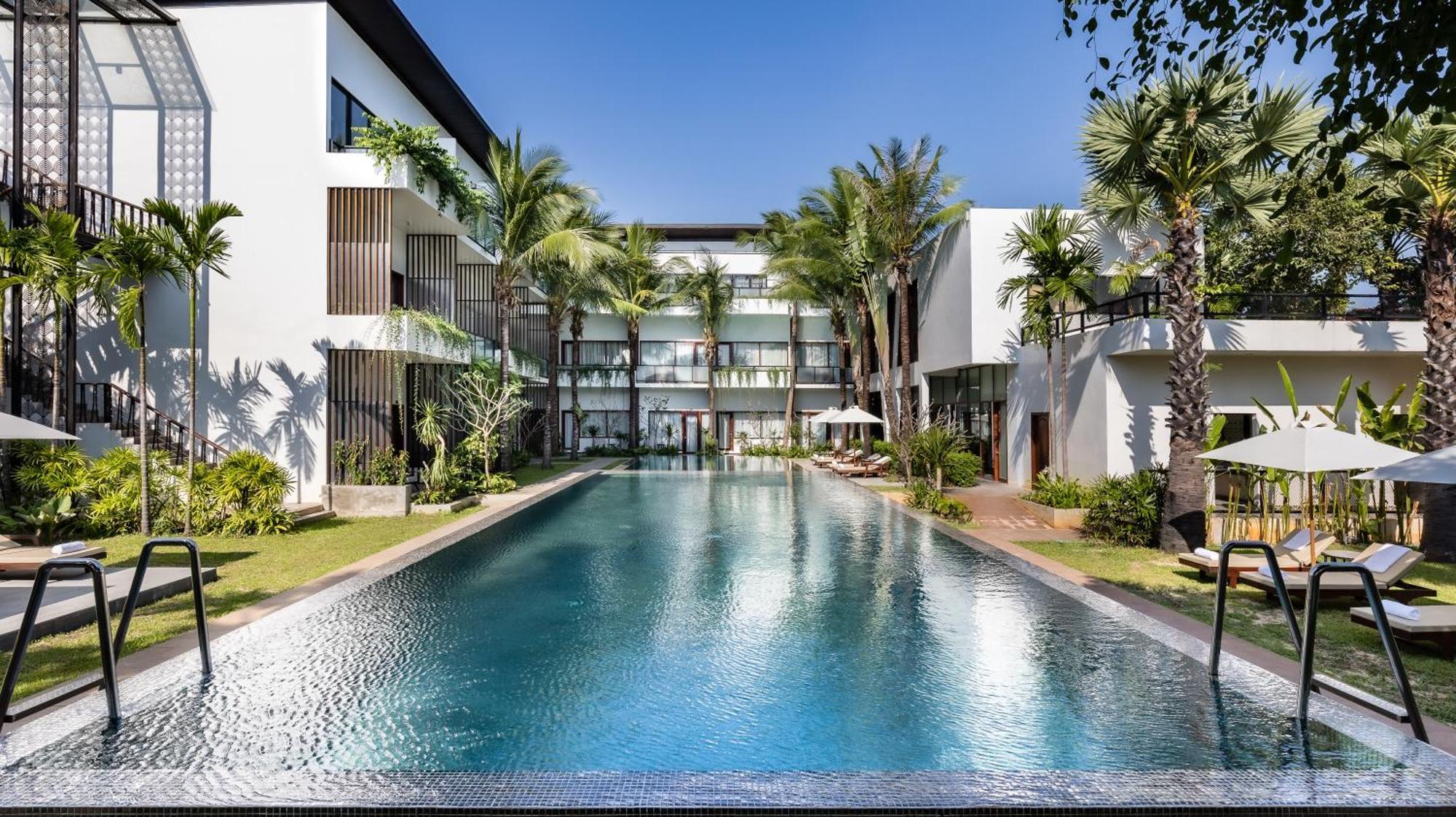 Shintana Saya La Maison Siem Reap Eksteriør bilde The pool at the hotel